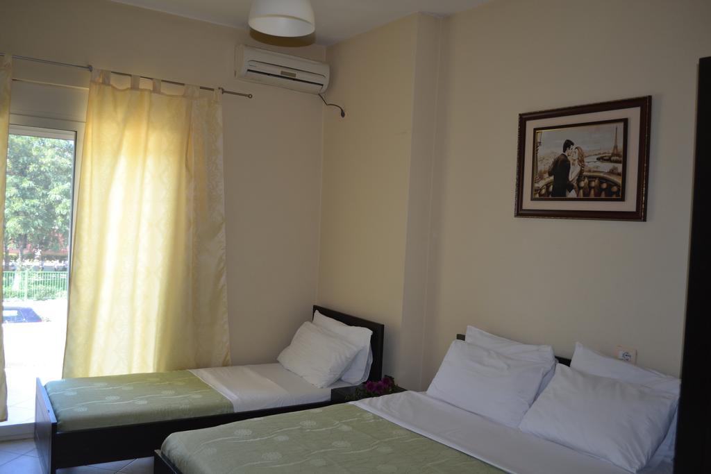 Hotel 4 Stinet Vlorë エクステリア 写真