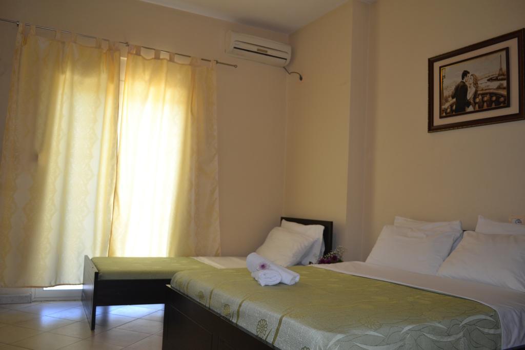 Hotel 4 Stinet Vlorë エクステリア 写真