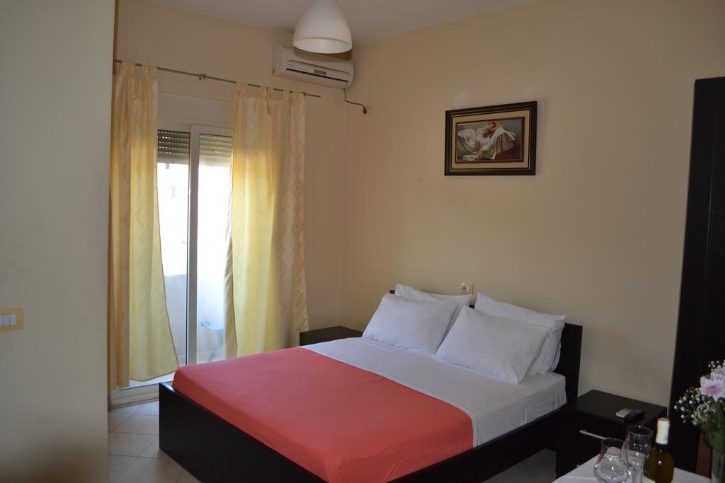 Hotel 4 Stinet Vlorë エクステリア 写真