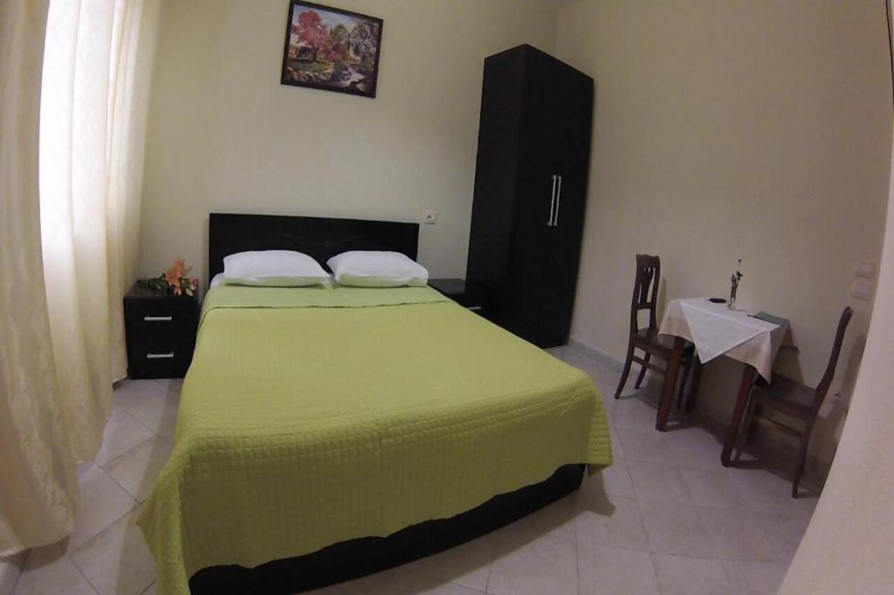 Hotel 4 Stinet Vlorë エクステリア 写真