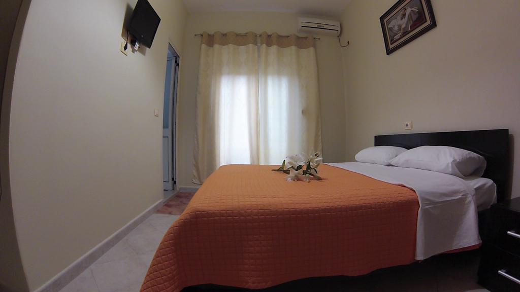 Hotel 4 Stinet Vlorë エクステリア 写真