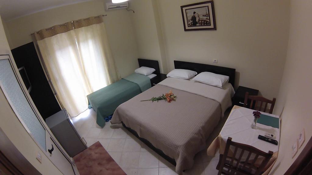 Hotel 4 Stinet Vlorë エクステリア 写真