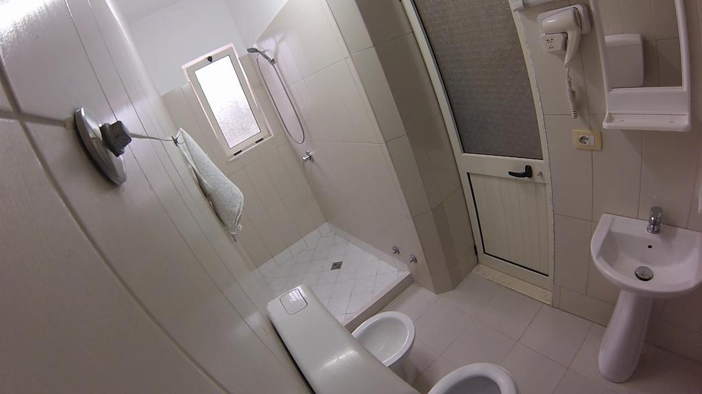 Hotel 4 Stinet Vlorë エクステリア 写真